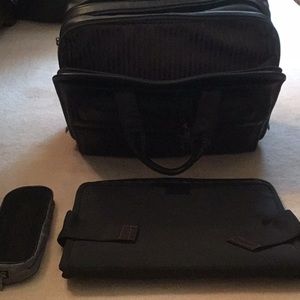 Rolling laptop leather case